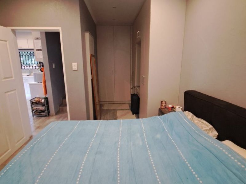 REAL ESTATE SERVICES INVITES YOU TO A STYLISH NEW APARTMENT  - Photo 4