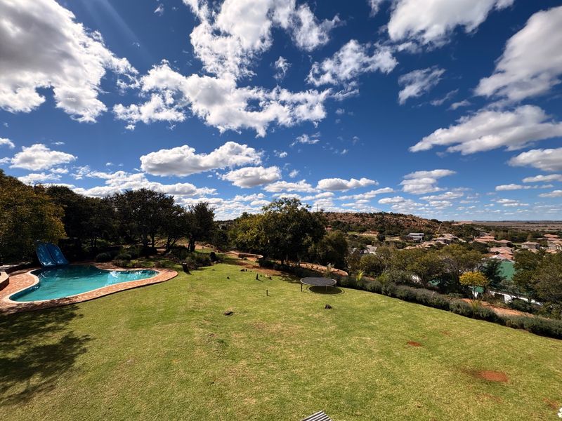 Luxury, Space, Location — All in One! - Photo 2