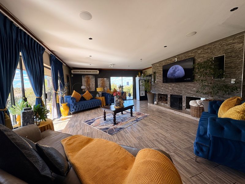Luxury, Space, Location — All in One! - Photo 6