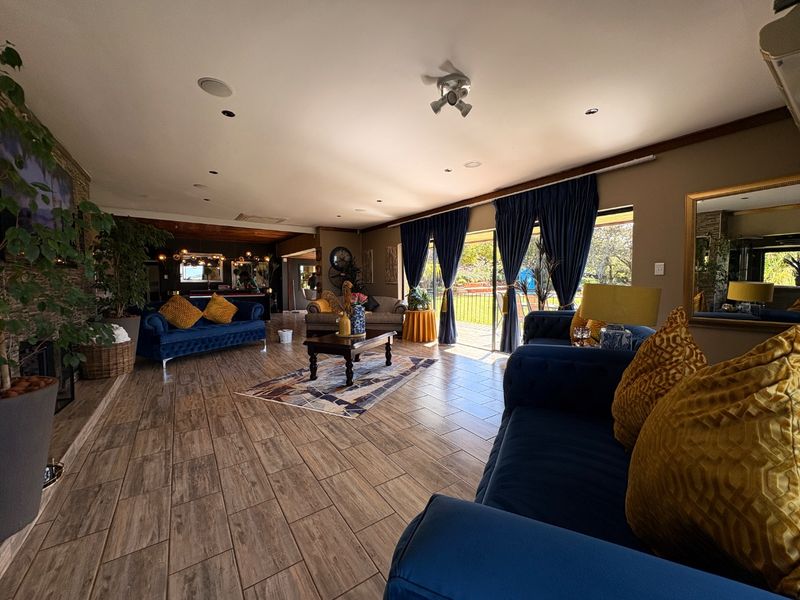 Luxury, Space, Location — All in One! - Photo 5