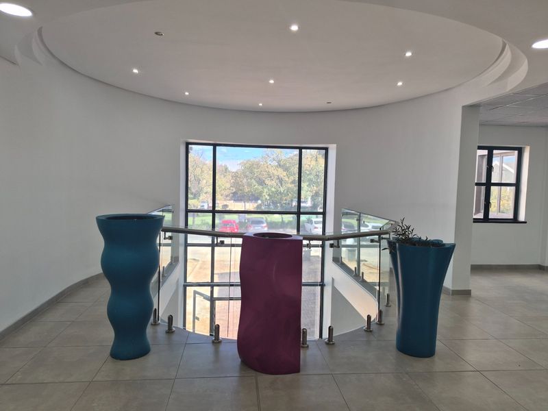 Exceptional Fitted Office in A-Grade Sunninghill Office Park - Photo 4
