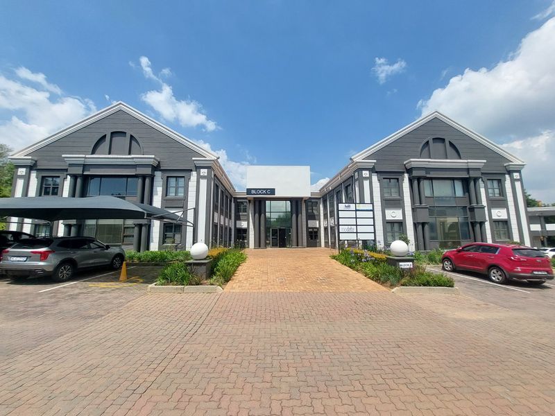 Exceptional Fitted Office in A-Grade Sunninghill Office Park - Photo 2