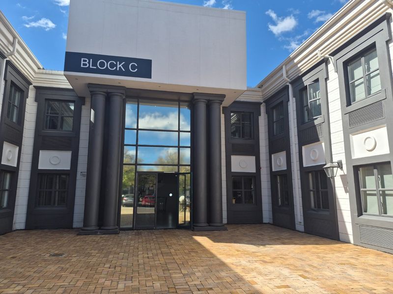 Exceptional Fitted Office in A-Grade Sunninghill Office Park - Photo 3