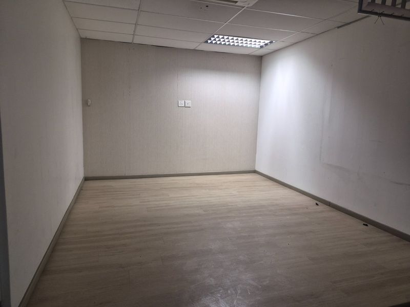 A-Grade Sunninghill Office Ready for Custom Fitout - Photo 6