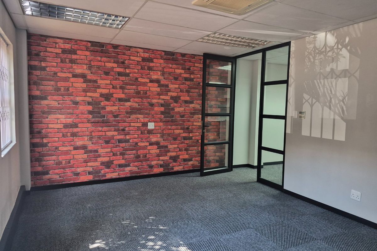 0 Bed Commercial in Sunninghill for Rent - Photo 2