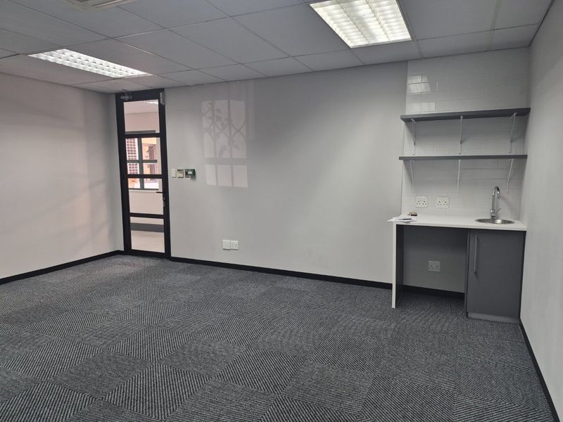 0 Bed Commercial in Sunninghill for Rent - Photo 7