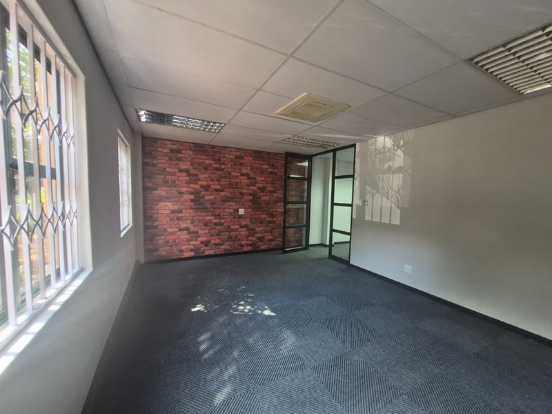 0 Bed Commercial in Sunninghill for Rent - Photo 3