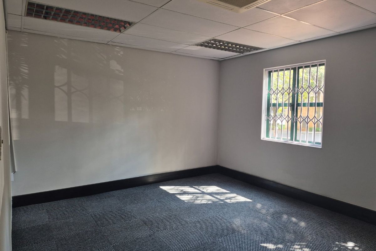 0 Bed Commercial in Sunninghill for Rent - Photo 4