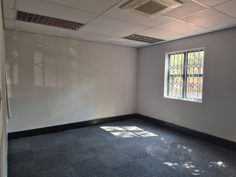 0 Bed Commercial in Sunninghill for Rent - Photo 4