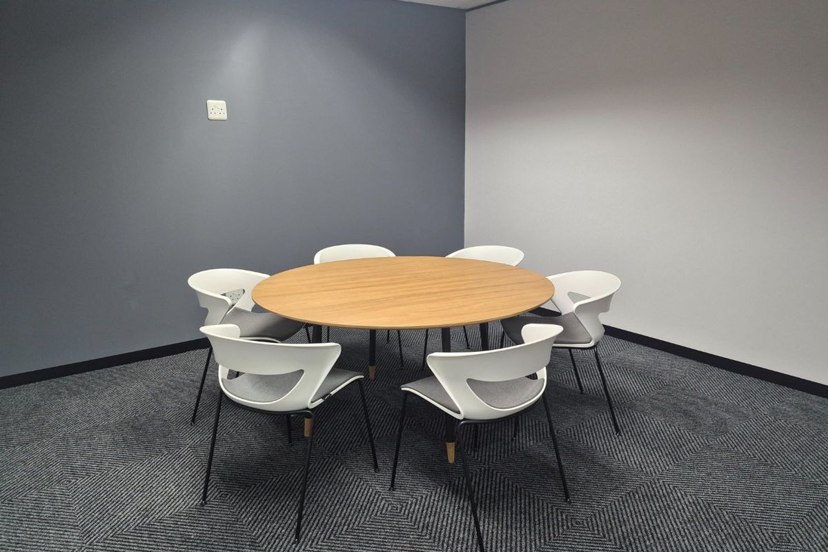 Move-In Ready Ground Floor Office Space To Let in Sunninghill - Photo 2