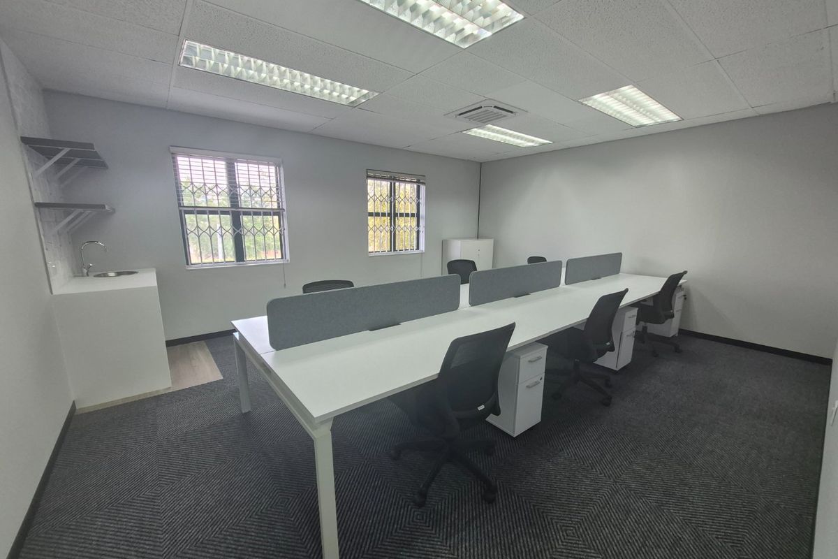 Move-In Ready Ground Floor Office Space To Let in Sunninghill - Photo 3
