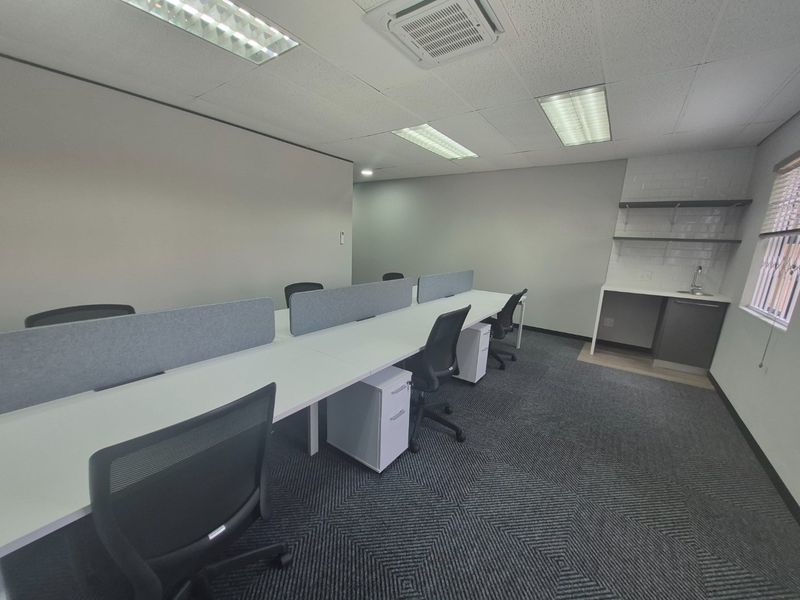 Move-In Ready Ground Floor Office Space To Let in Sunninghill - Photo 6