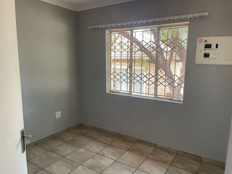 STYLISH 3 BEDROOM  IN JERICHO COMPLEX, TO RENT  24 HOURS SECURITY  - Photo 7