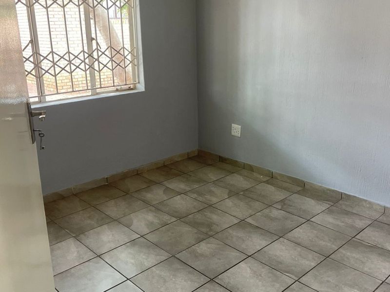 STYLISH 3 BEDROOM  IN JERICHO COMPLEX, TO RENT  24 HOURS SECURITY  - Photo 6