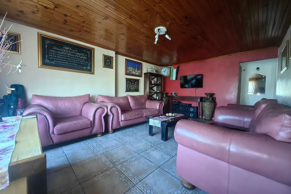 4 Bedroom Gem in Bonteheuwel - Photo 5
