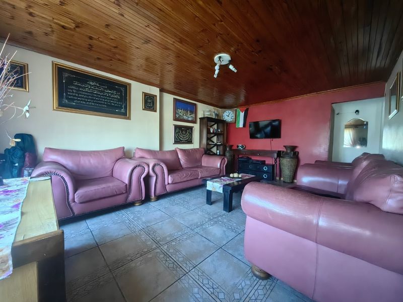 4 Bedroom Gem in Bonteheuwel - Photo 5