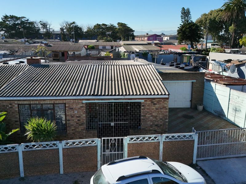 4 Bedroom Gem in Bonteheuwel - Photo 6