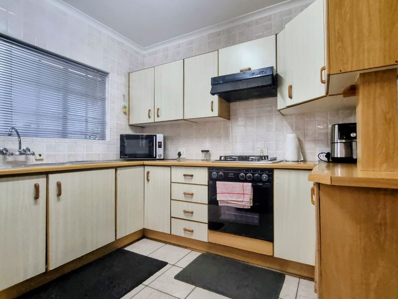 Smart Townhouse Living in Arcon Park - Photo 10
