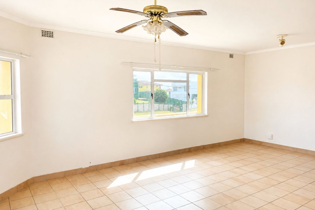 2 Bedroom Flat with Balcony on Marine Drive - Photo 3