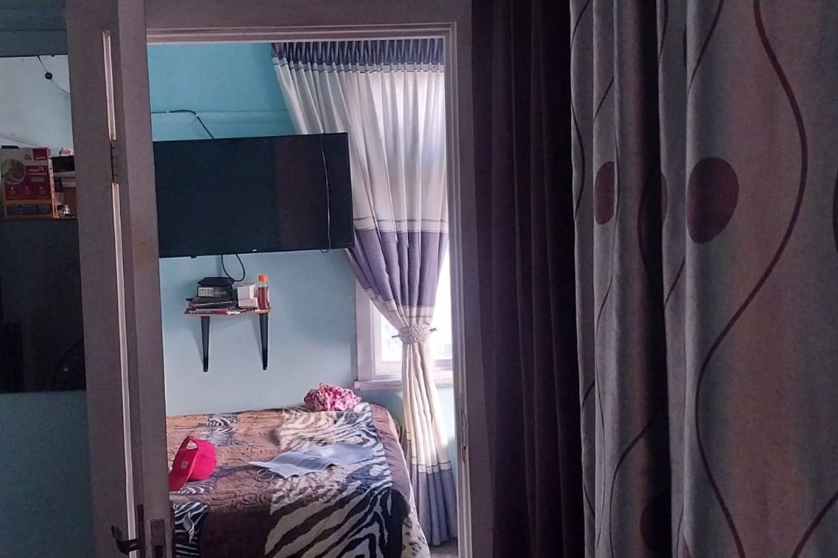 A Studio Apartment For Sale In South Beach, Durban - Photo 4