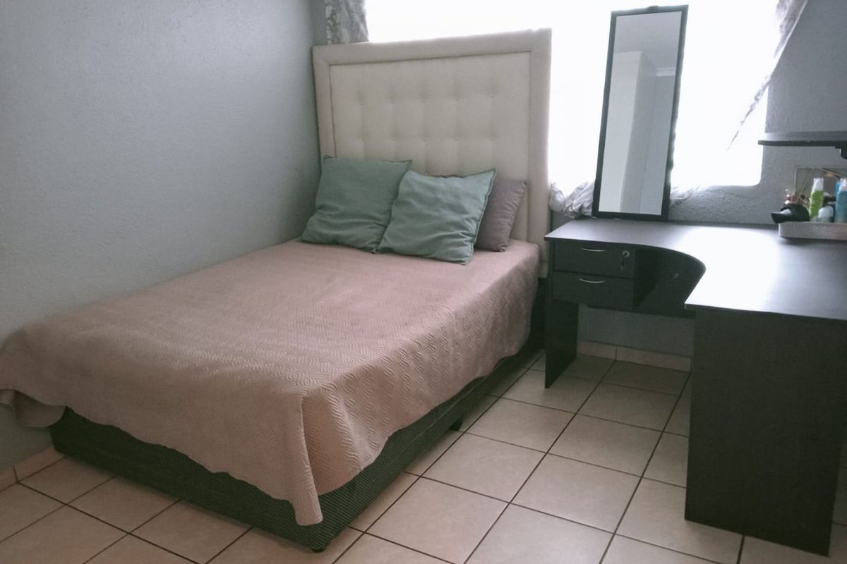 Secure, Cozy 3-Bedroom Home in Terenure Complex! - Photo 3