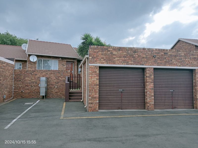Secure, Cozy 3-Bedroom Home in Terenure Complex! - Photo 10