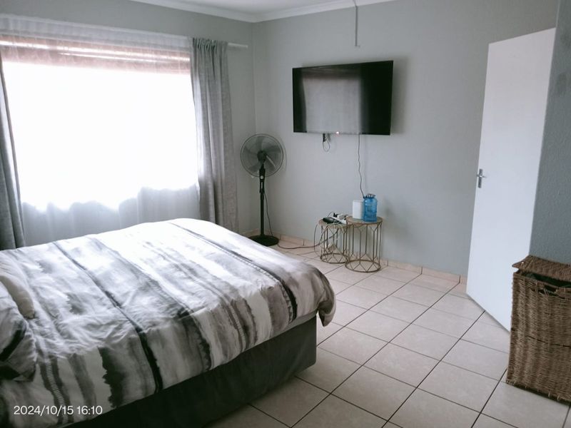 Secure, Cozy 3-Bedroom Home in Terenure Complex! - Photo 6