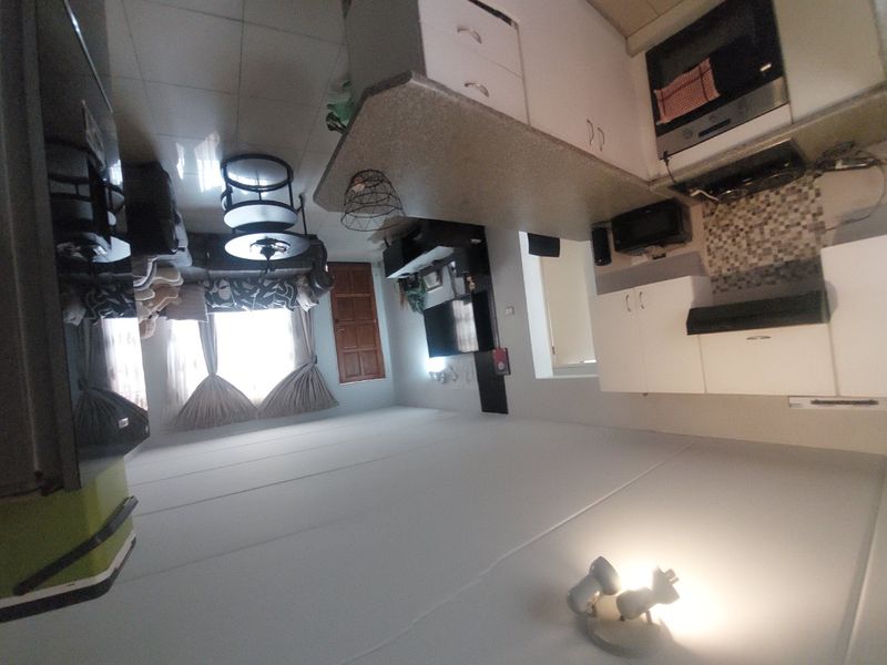Charming ground floor townhouse in a secure complex!  - Photo 9