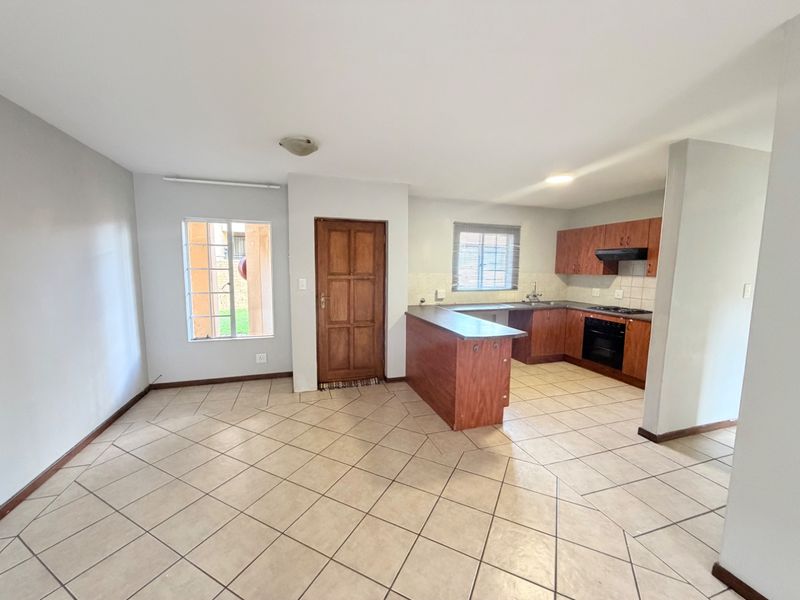 2 Bedroom 2 Bathroom Townhouse for rent - Photo 8