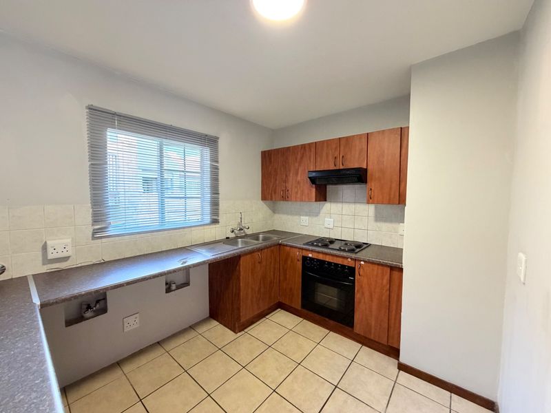 2 Bedroom 2 Bathroom Townhouse for rent - Photo 6