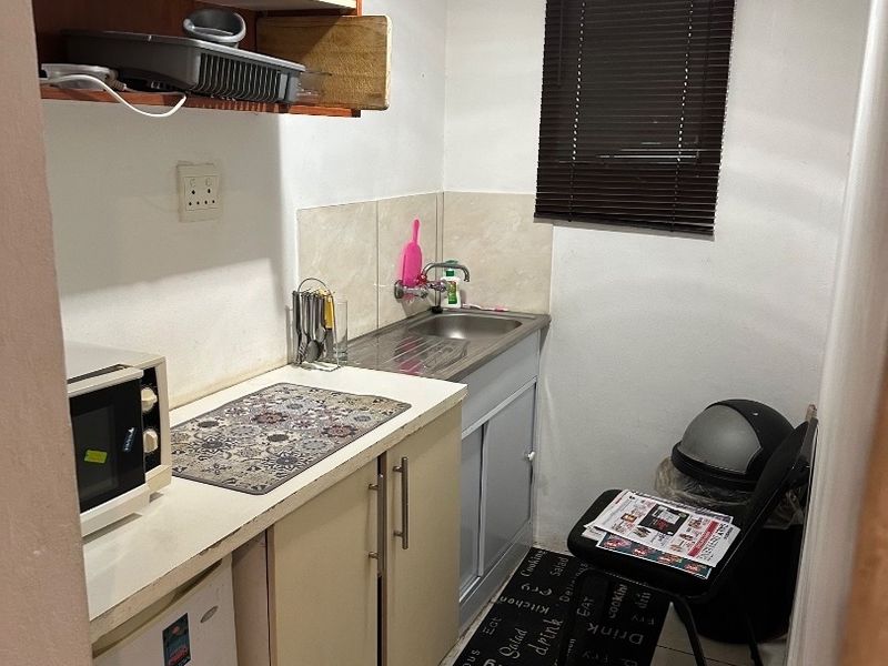 Furnished Bachelor Apartment to Rent in Elton Hill.  - Photo 3