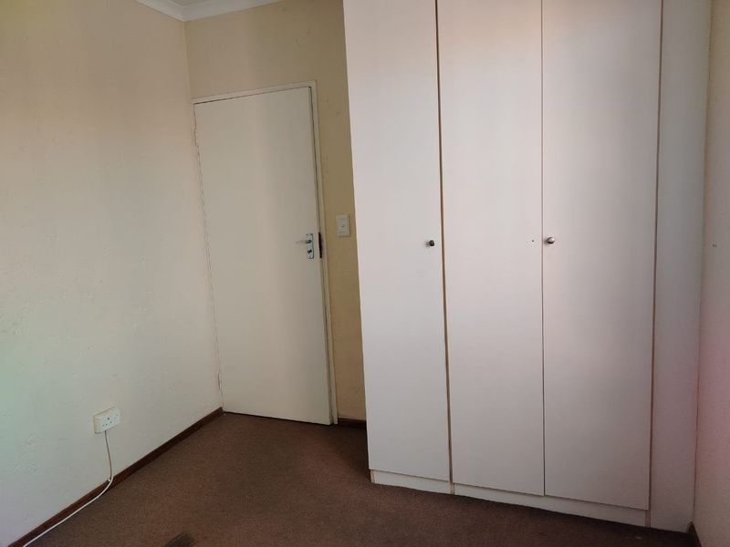 A Beautiful 2 bedroom Apartment at Pebble Falls - Photo 4
