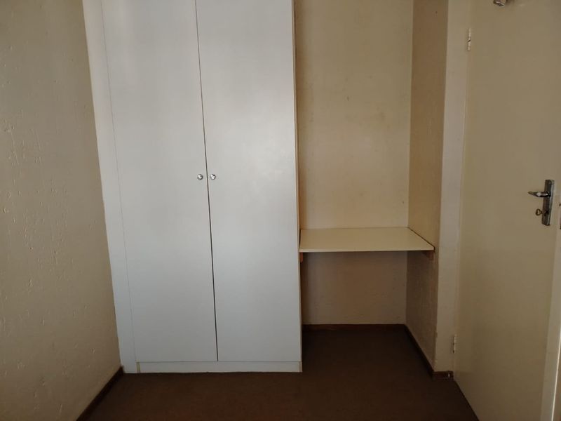 A Beautiful 2 bedroom Apartment at Pebble Falls - Photo 9
