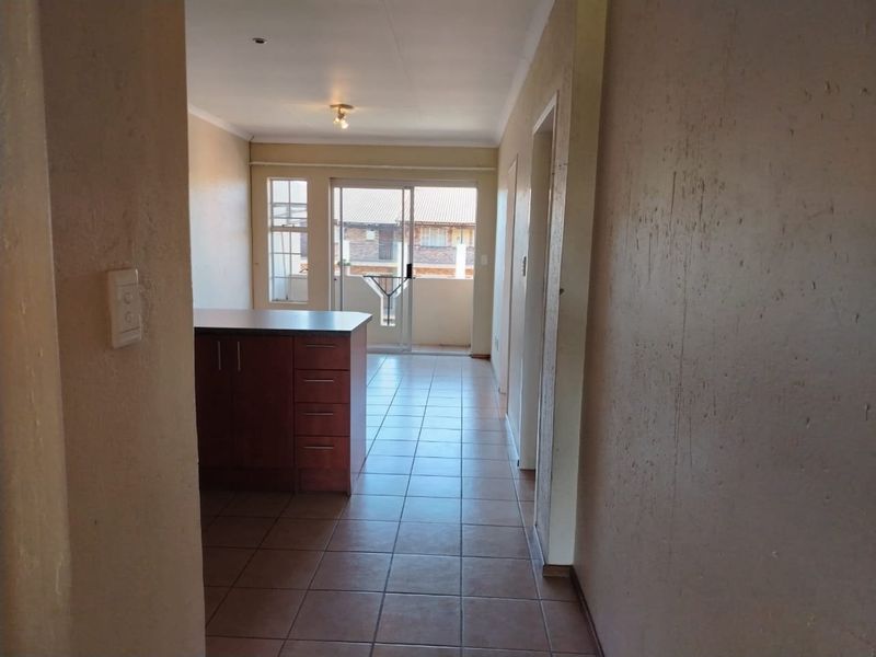 A Beautiful 2 bedroom Apartment at Pebble Falls - Photo 8