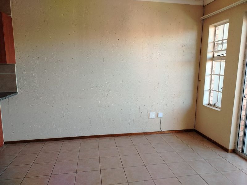 A Beautiful 2 bedroom Apartment at Pebble Falls - Photo 6