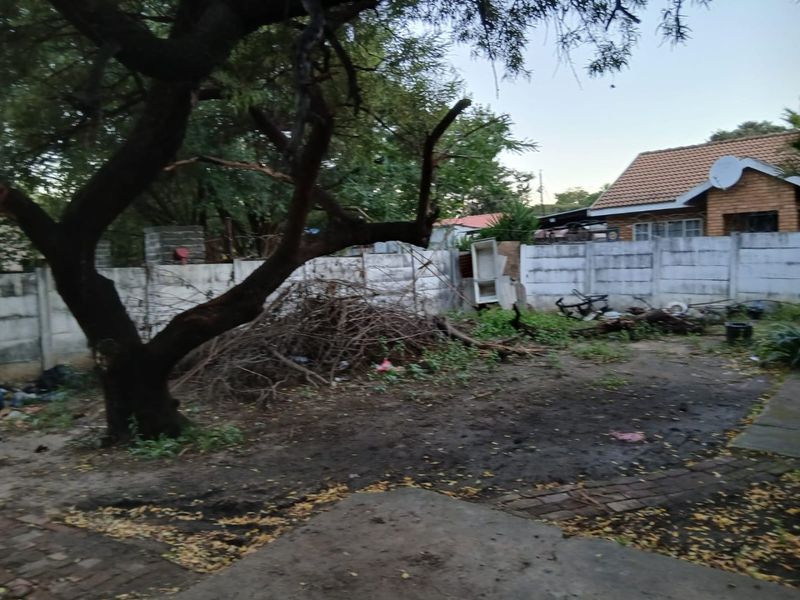 2 Bedroom Sectional Title Home for Sale in Ooseinde  - Photo 4