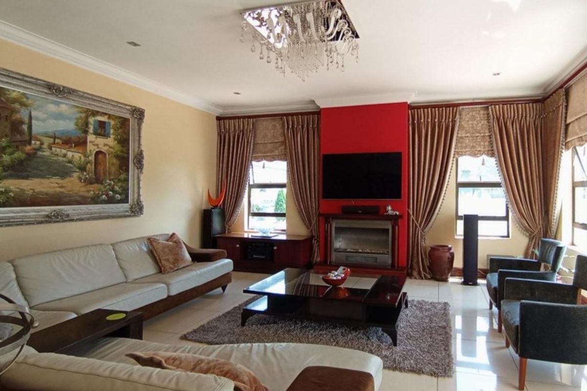 Freehold Residence for sale in SAGEWOOD  - Photo 5