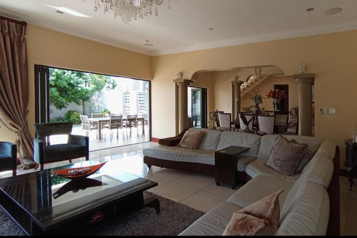 Freehold Residence for sale in SAGEWOOD  - Photo 4