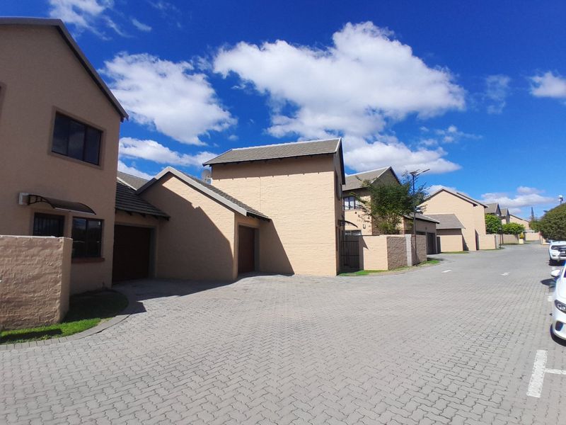 2 Bed 1 bath modern duplex townhouse for sale in Noordwyk - Photo 1