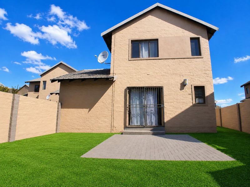 2 Bed 1 bath modern duplex townhouse for sale in Noordwyk - Photo 10