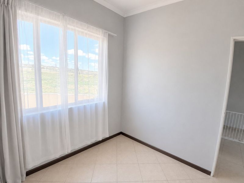 2 Bed 1 bath modern duplex townhouse for sale in Noordwyk - Photo 6