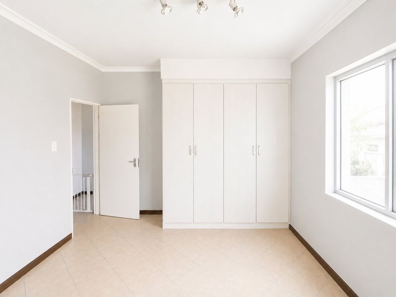 2 Bed 1 bath modern duplex townhouse for sale in Noordwyk - Photo 5