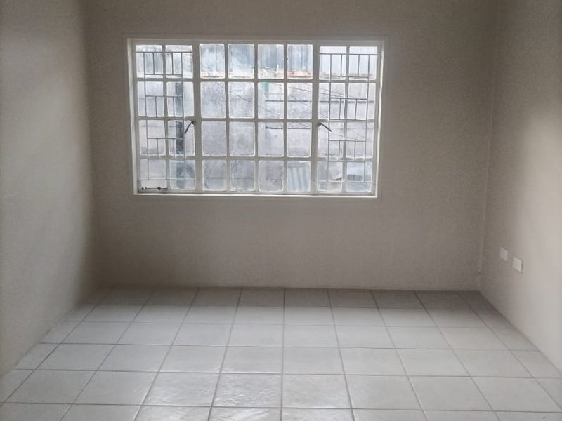 A beautifully refreshed home offering comfort, space, and room to grow 3 bedroom Elandspoort. - Photo 3