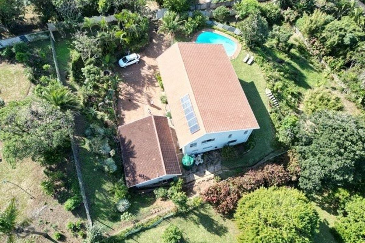 Exceptional Coastal Home in Elysium with Uninterrupted 180° Sea Views - Photo 5