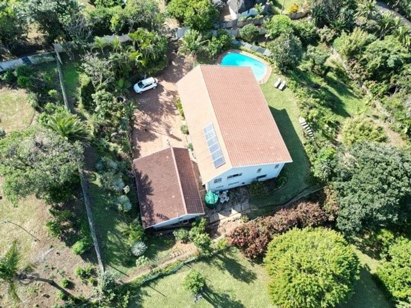 Exceptional Coastal Home in Elysium with Uninterrupted 180° Sea Views - Photo 5