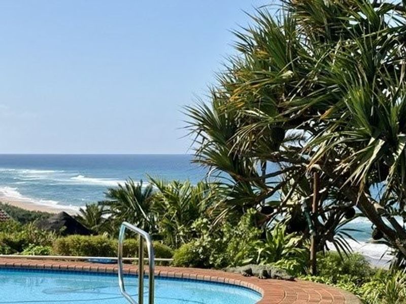 Exceptional Coastal Home in Elysium with Uninterrupted 180° Sea Views - Photo 9
