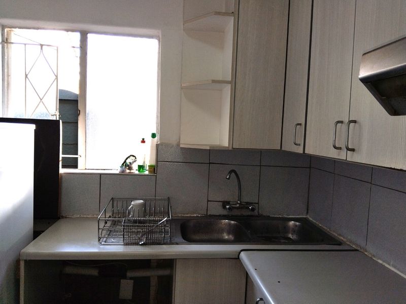 Charming Randburg Townhouse with Fibre and Garden - Photo 10