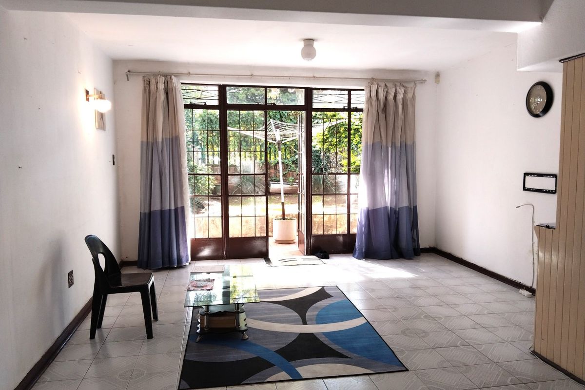 Charming Randburg Townhouse with Fibre and Garden - Photo 5