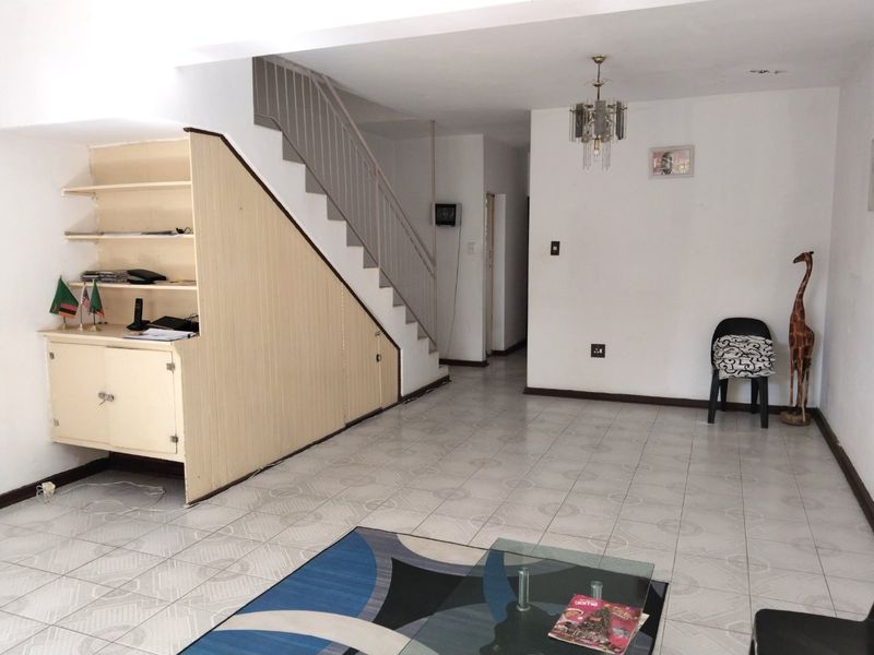 Charming Randburg Townhouse with Fibre and Garden - Photo 4
