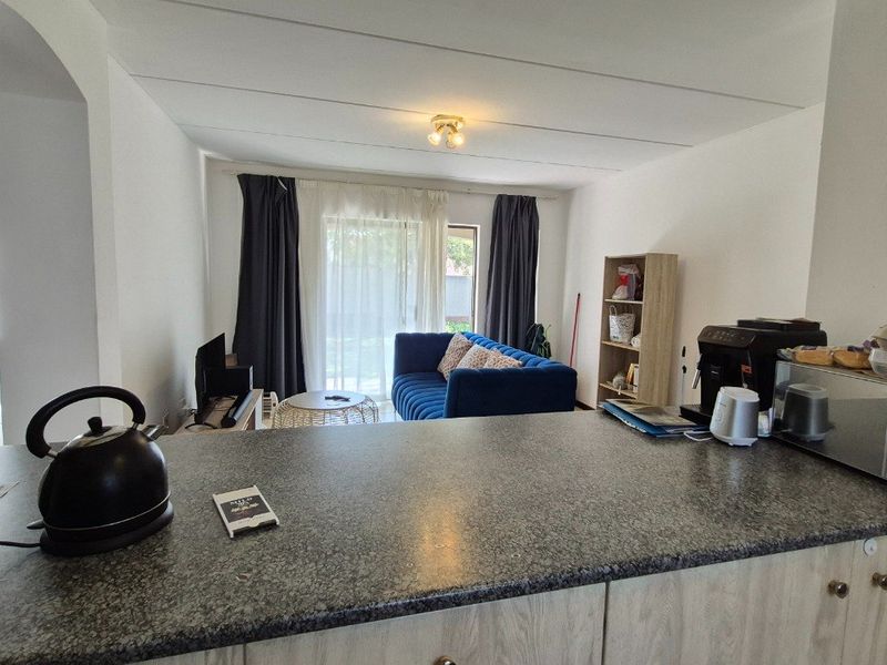 2 BEDROOM APARTMENT IN KENGIES/BROADACRES - Photo 10